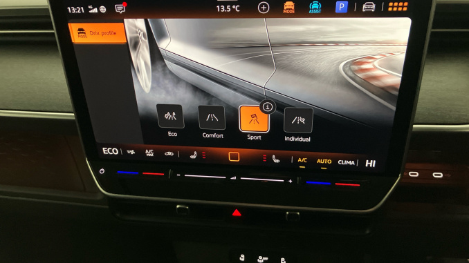 Volkswagen ID. Buzz 210kW Style Pro 79kWh 5dr Auto [Design+] Electric Estate - Image 35